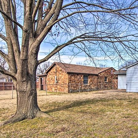 Dog-Friendly Bartlesville Retreat With Yard! Zewnętrze zdjęcie
